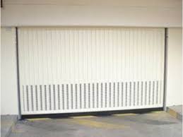 Porte de garage basculante SAFIR